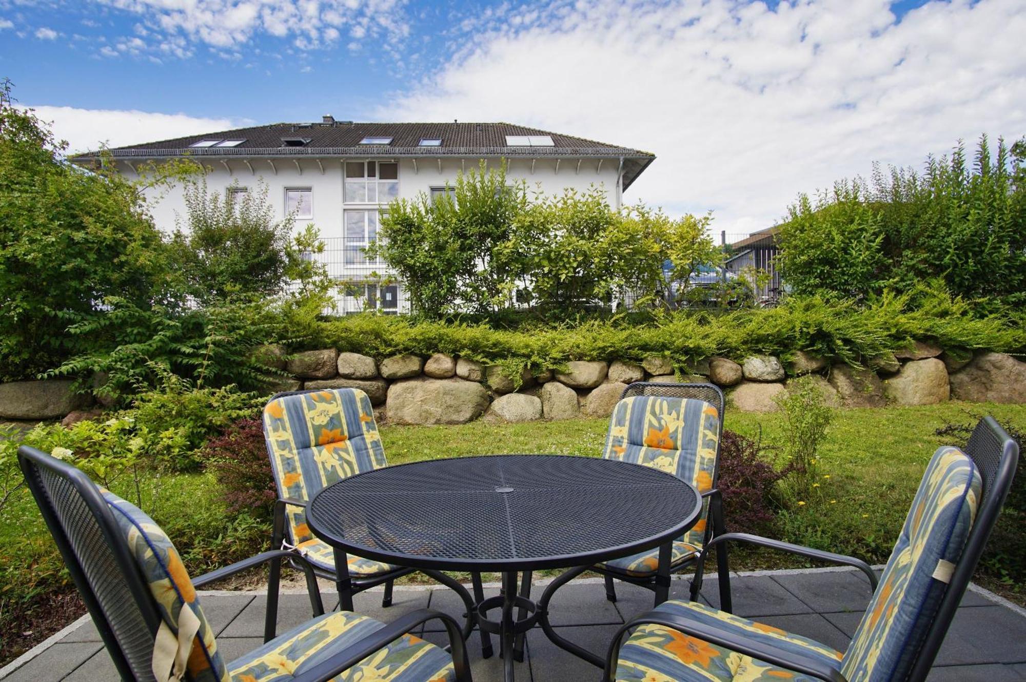 Terrasse, Gratis Nutzung Vom Ahoi Erlebnisbad Und Sauna In Sellin - Villa Antje Fewo 04 เกอเรน ภายนอก รูปภาพ